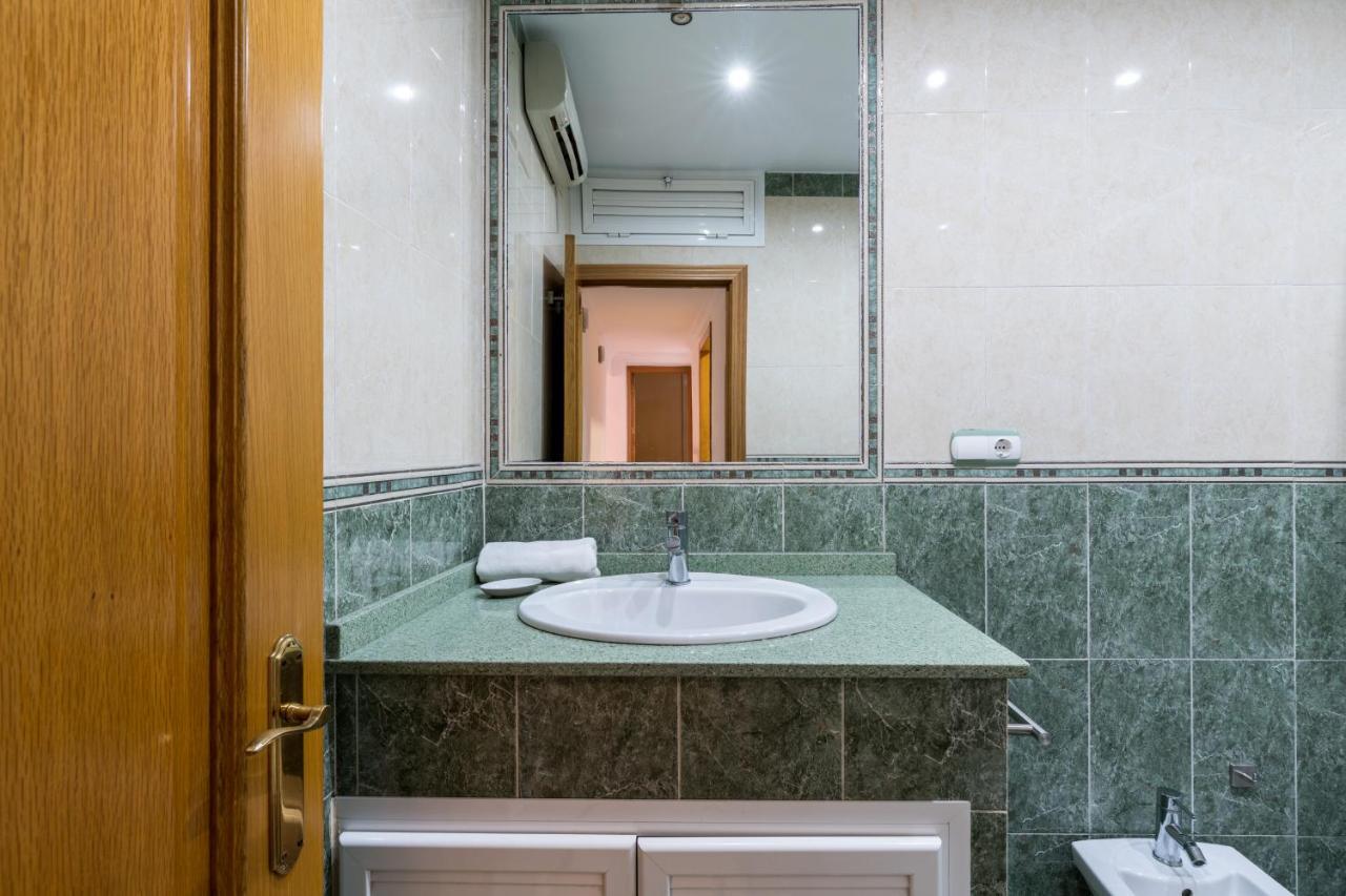 Apartament Holi-Rent Salado Sewilla Zewnętrze zdjęcie